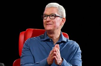 Apple CEO Tim Cook Calls AI ‘Bigger Than the Internet’ in Rare All-Hands Meeting