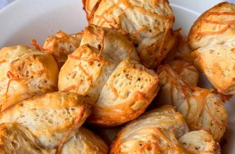 GARLIC PULL APART MUFFINS – The Southern Lady Cooks