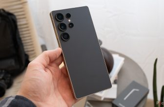 This new report suggests Samsung is full-steam ahead with One UI 8 testing