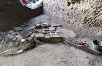 After Mount Vesuvius Demolished Pompeii, People Returned to Live Among the Ruins