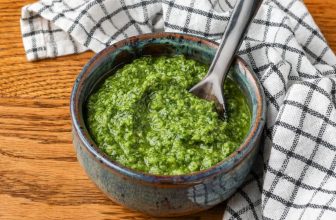Homemade Parsley Pesto – Barefeet in the Kitchen